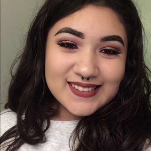 Meet your Posher, Kassandra